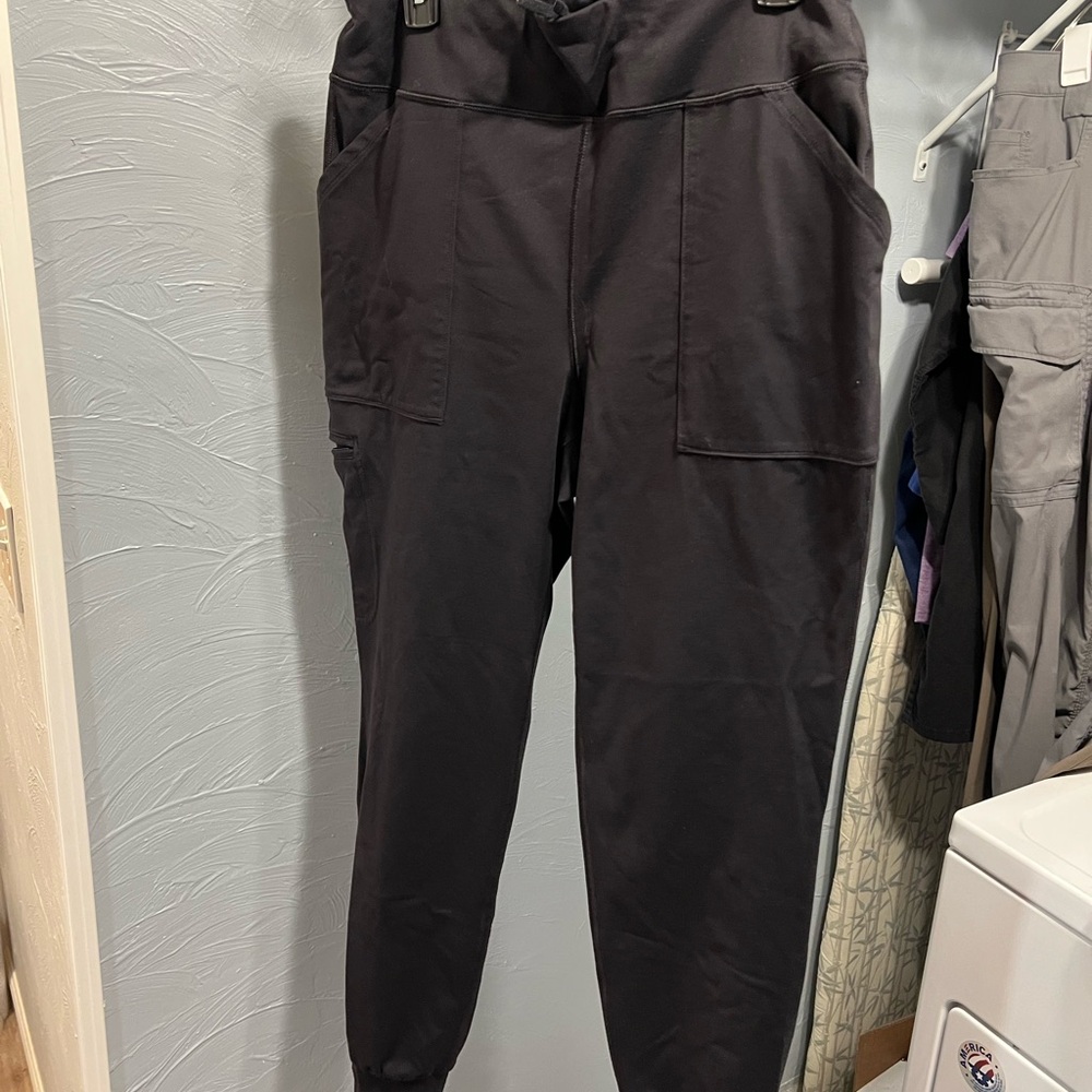 Women’s Duluth Black Jogger Pants